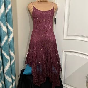Beautiful Lace overlay, Burgundy Midi-Length Dress with Gold Accents Preowned MP